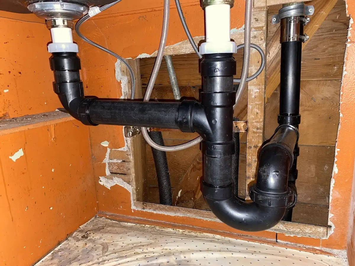 Professional Pipe Bursting equipment and tools on the job in Memphis